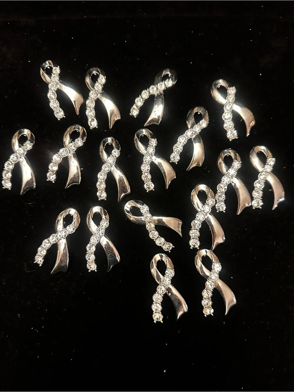 Silver & Crystal Ribbon Hope Awarness Brooch/Pendants - Pack of 16